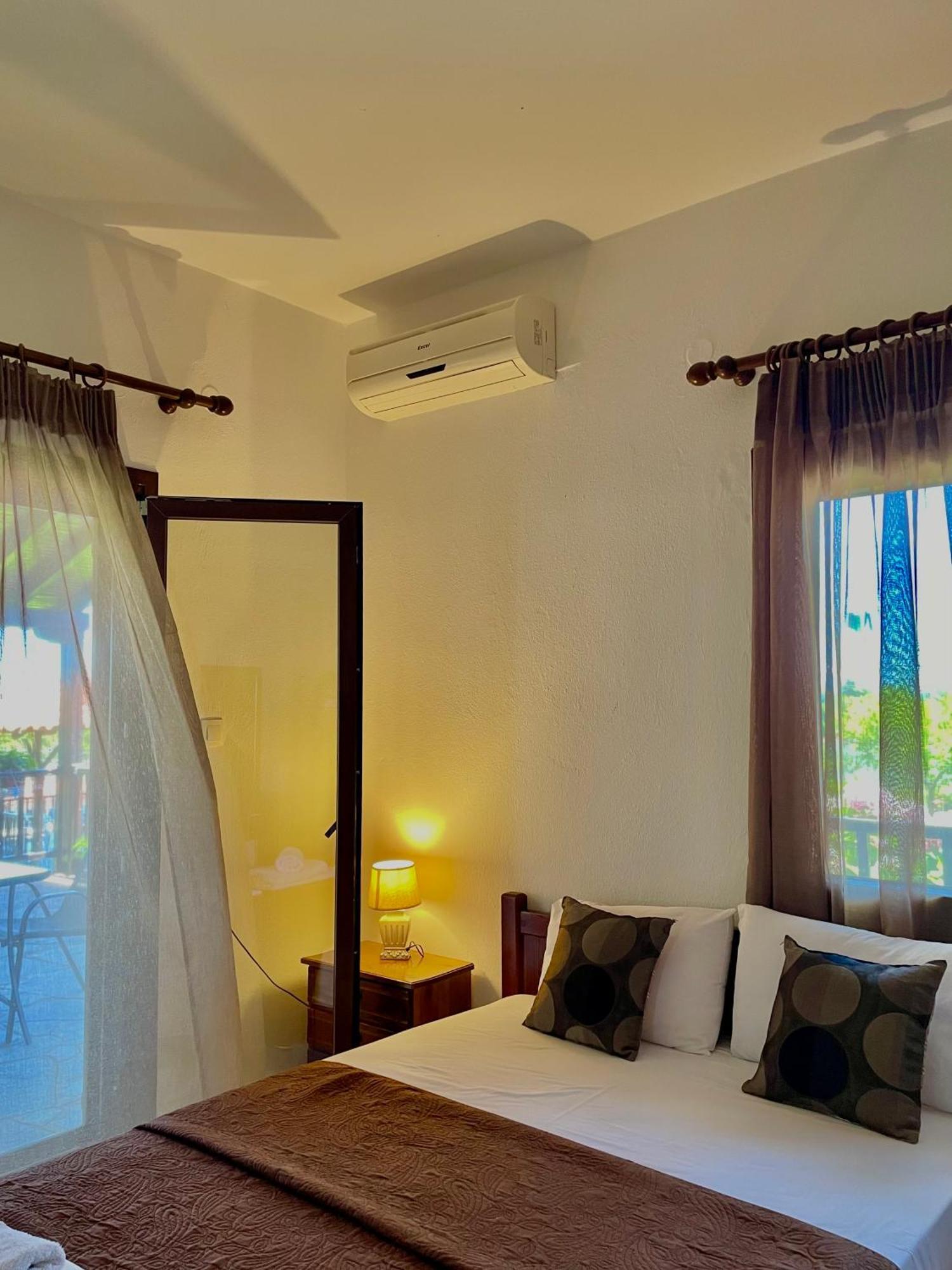 Anna Dani Apartments Вурвуру Экстерьер фото