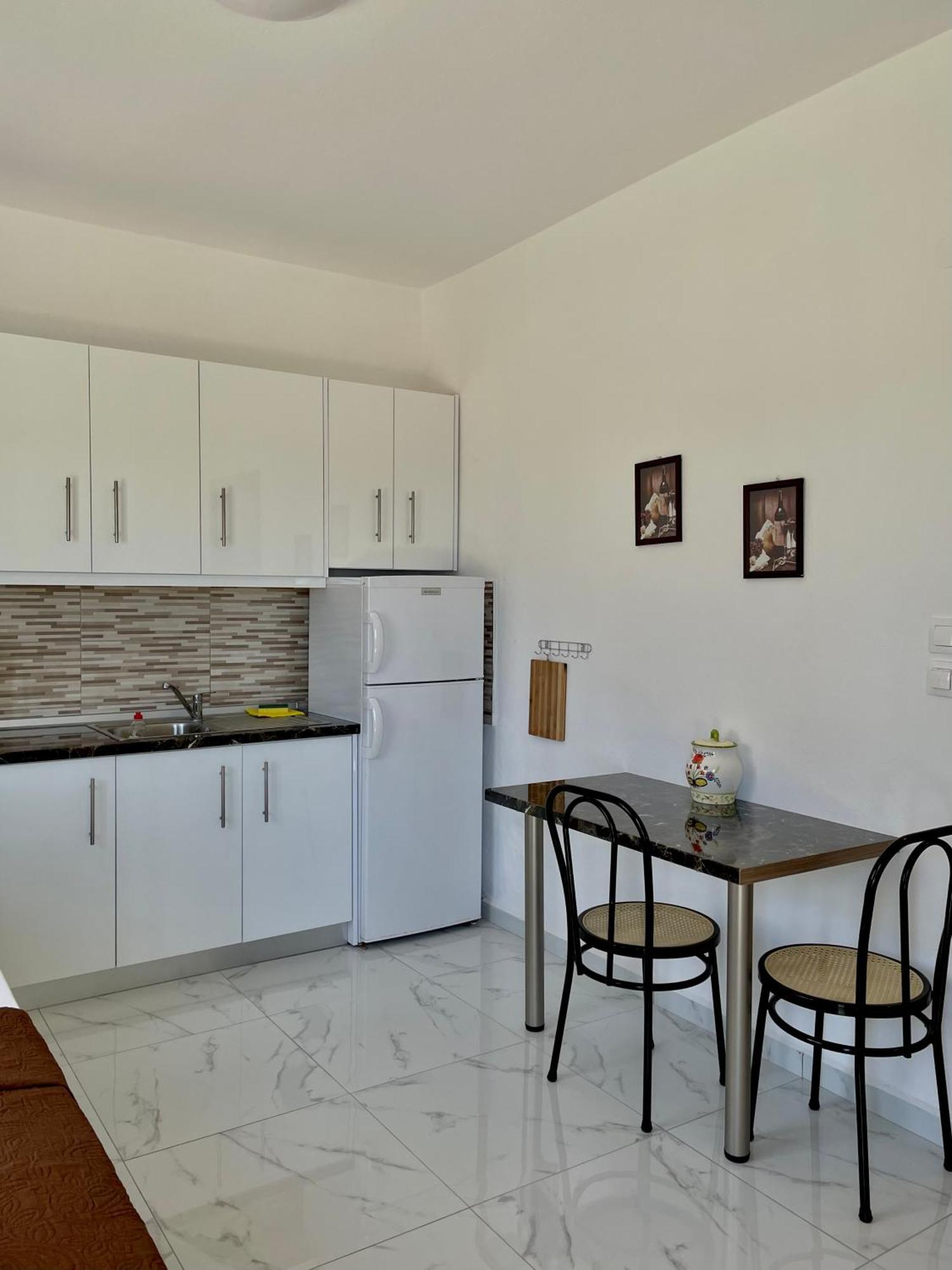Anna Dani Apartments Вурвуру Экстерьер фото