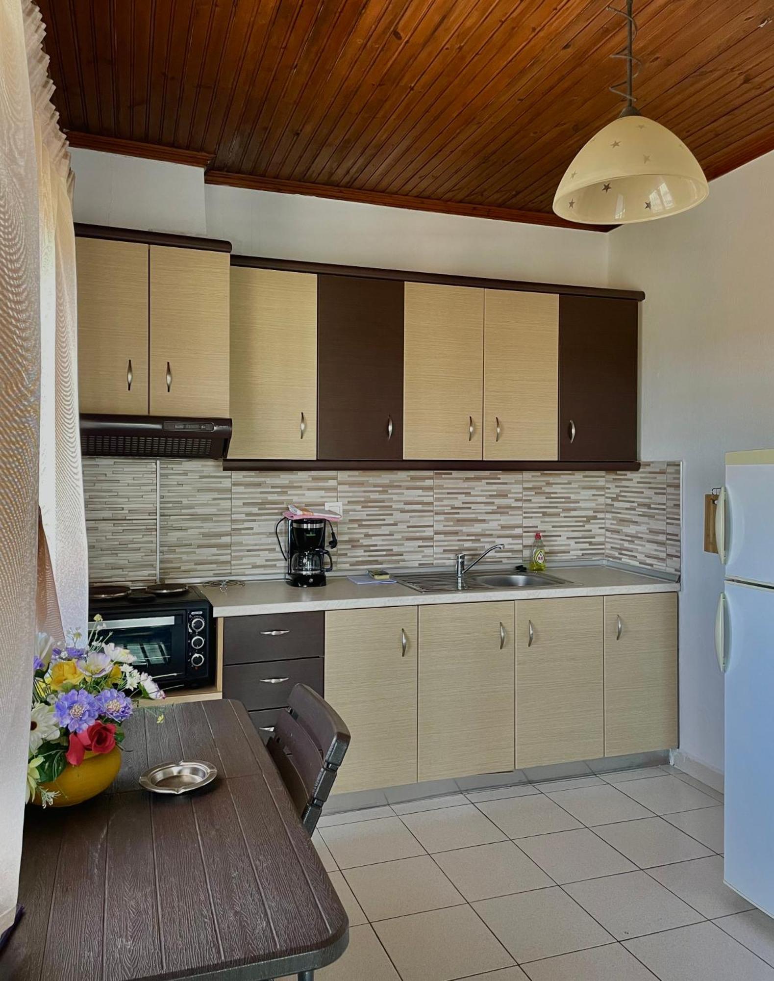 Anna Dani Apartments Вурвуру Экстерьер фото