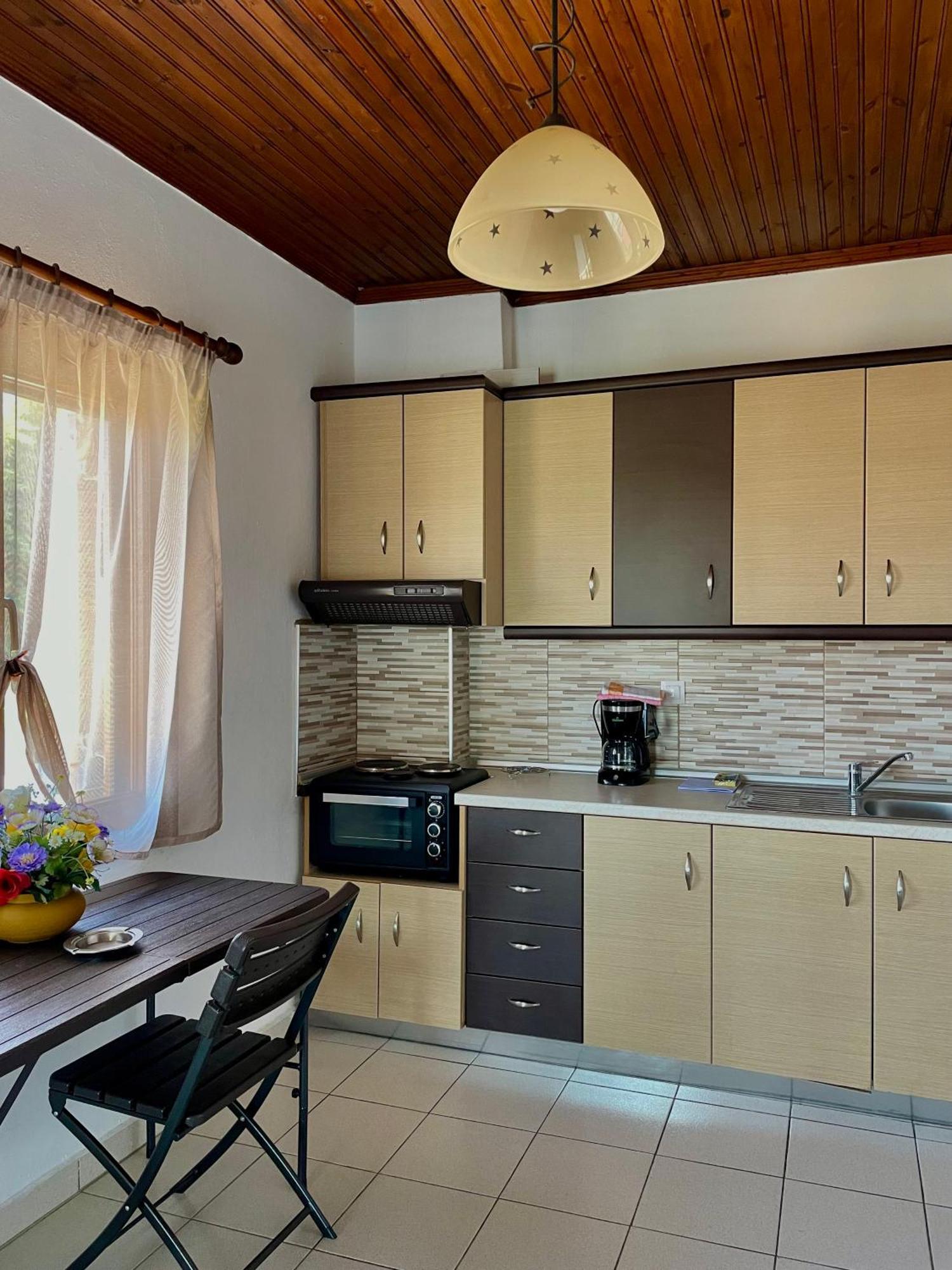 Anna Dani Apartments Вурвуру Экстерьер фото